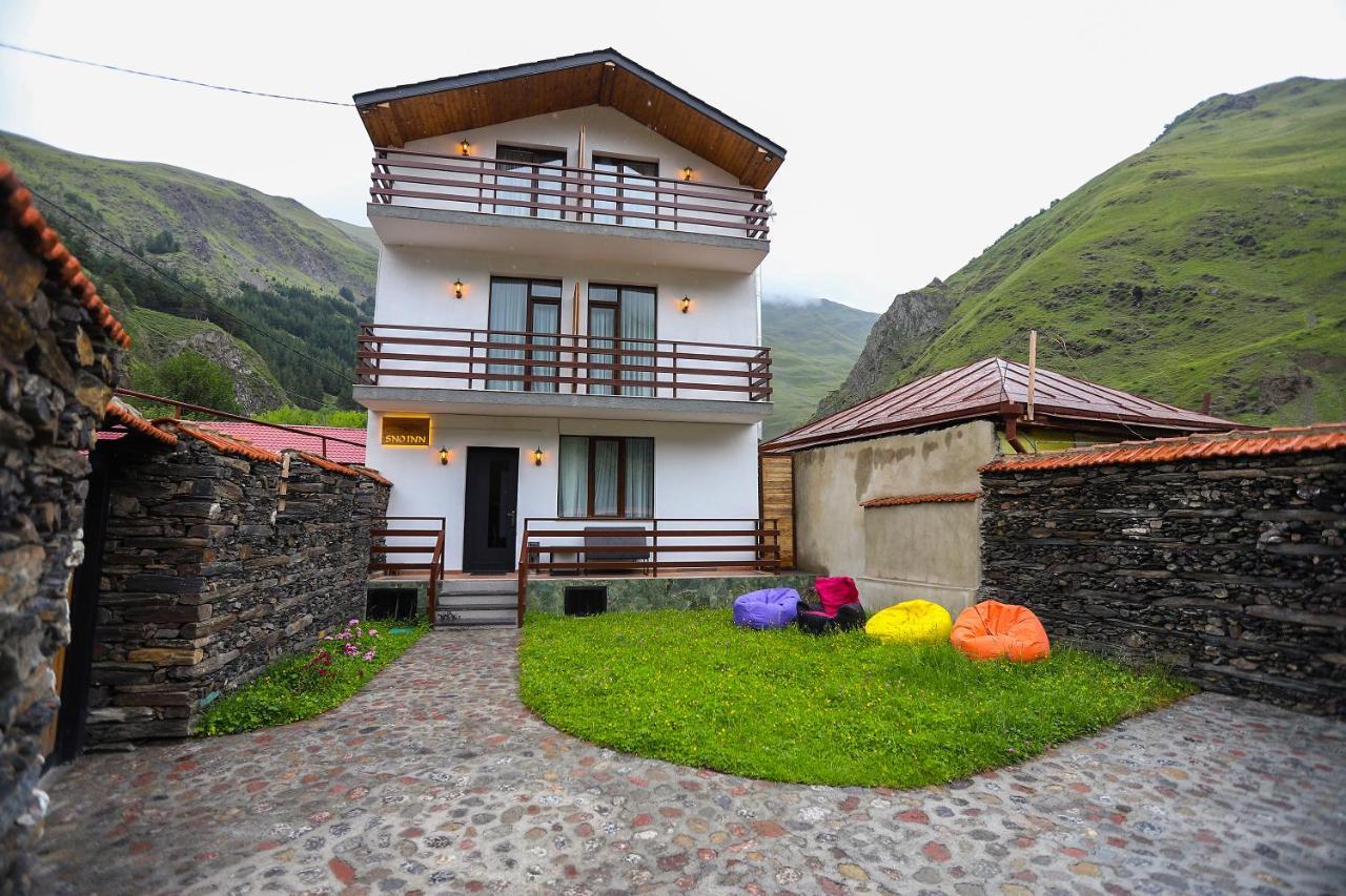 Sno Inn Kazbegi Buitenkant foto