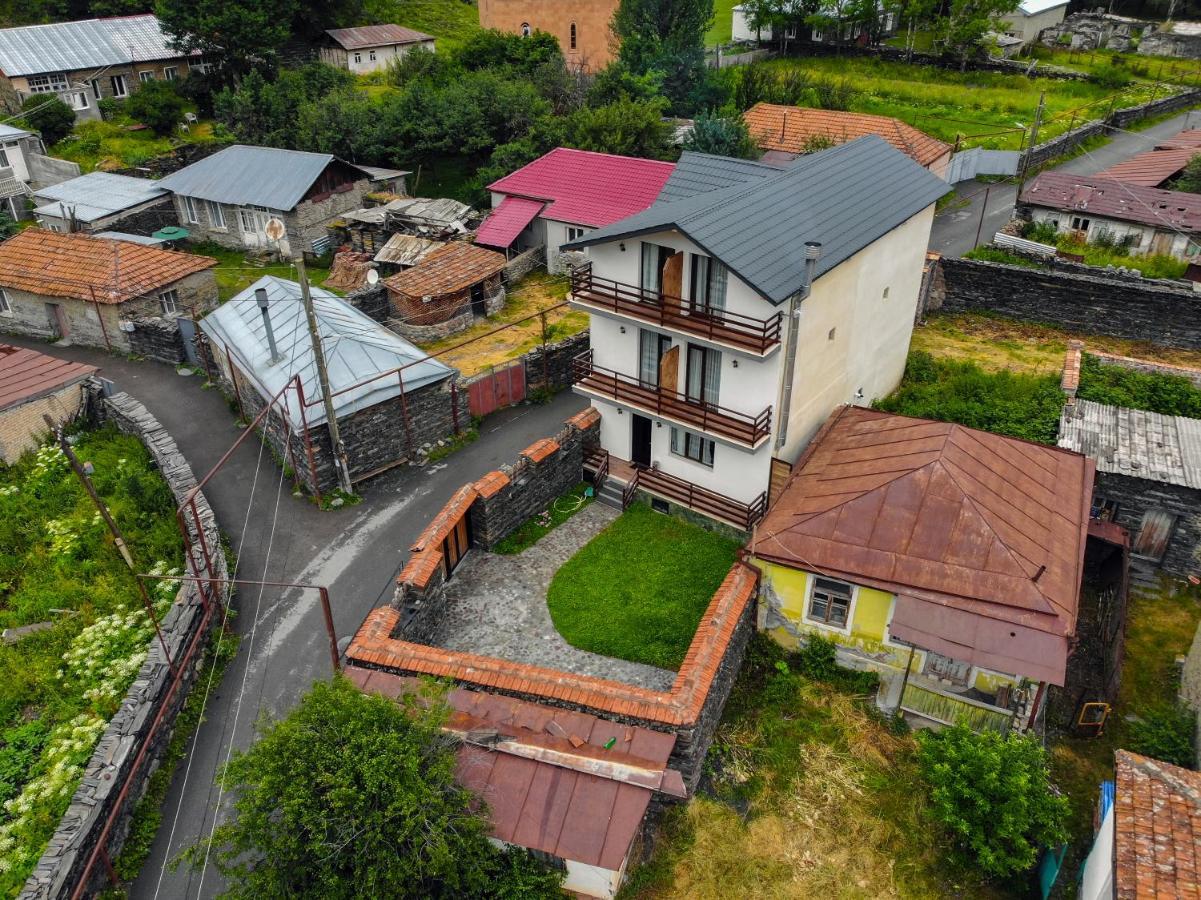 Sno Inn Kazbegi Buitenkant foto