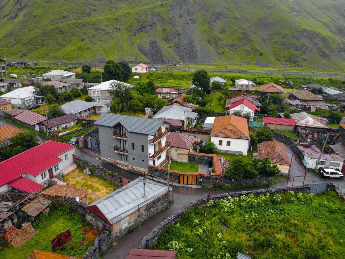 Sno Inn Kazbegi Buitenkant foto